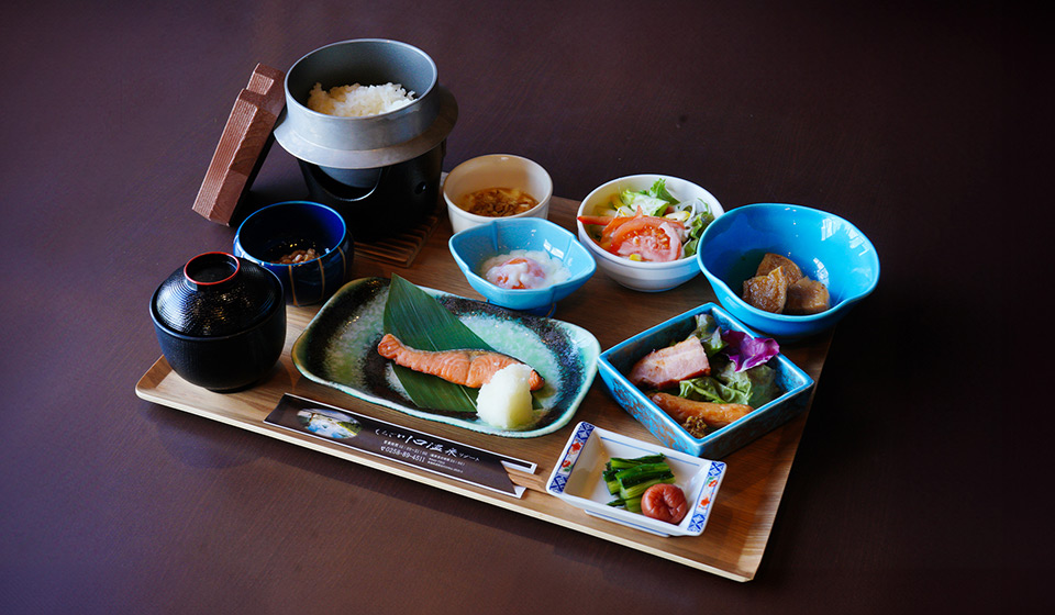 ご朝食会場